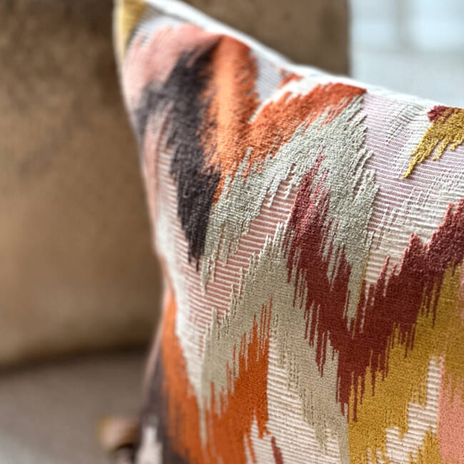 The Ikat Velours イカット調 ベルベットクッション (Terracotta) 65×40cm 中材付