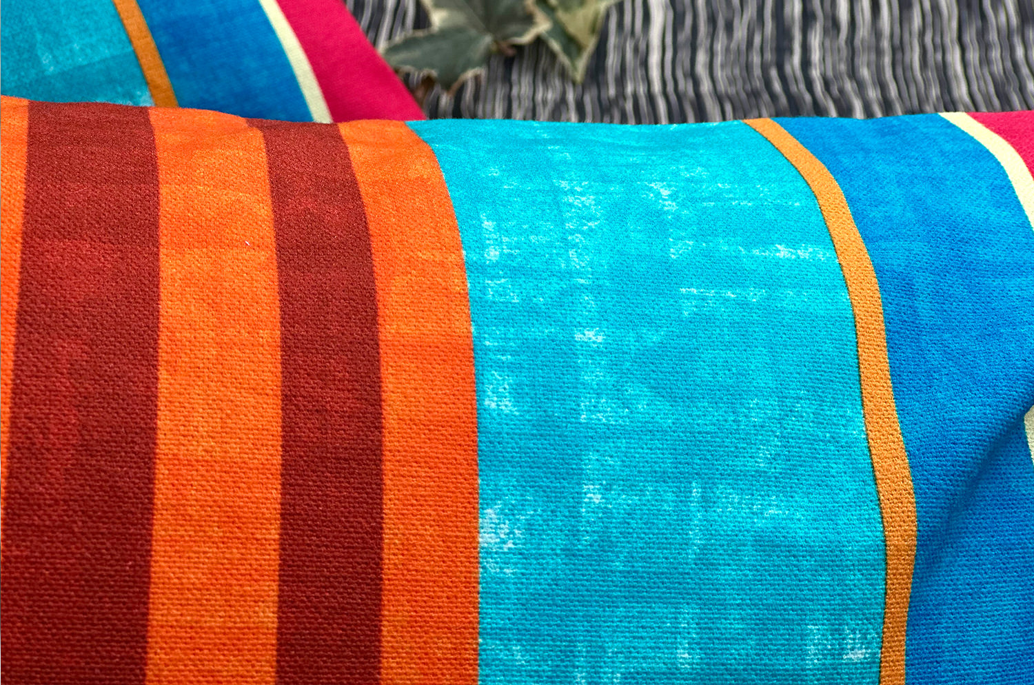 The French cotton マルチストライプ フレンチコットン100% クッション 65×32cm 中材付