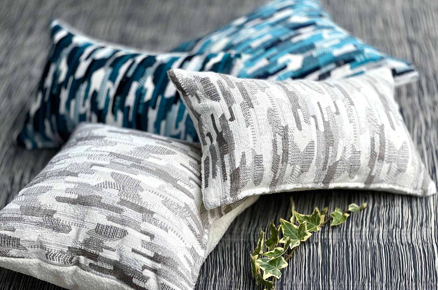 The Gris Surface グリスサーフェス ジャガードベルベット クッションカバー 45×45cm