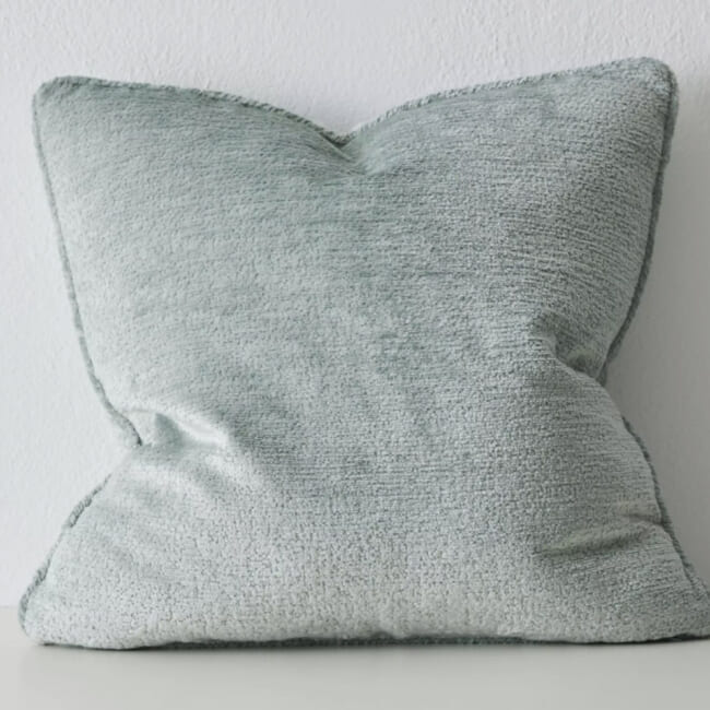 The Noble ソフトグロウベルベット パイピング付クッションカバー(Chateau) 50×50cm