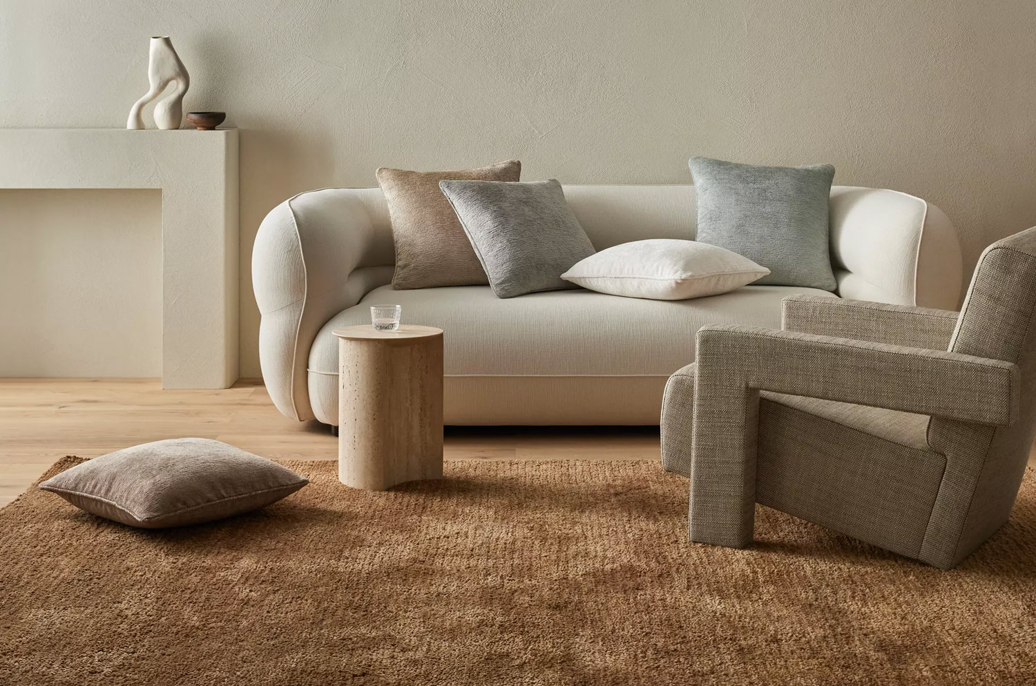 The Noble ソフトグロウベルベット パイピング付クッションカバー(Chateau) 50×50cm