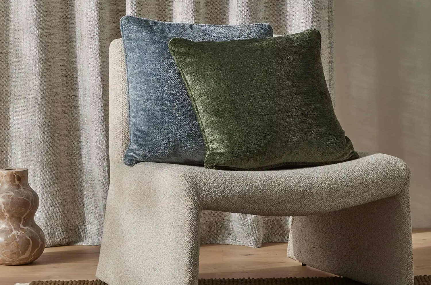 The Noble ソフトグロウベルベット パイピング付クッションカバー(Forest) 50×50cm