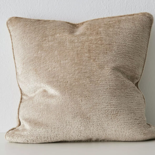 The Noble ソフトグロウベルベット パイピング付クッションカバー(Oatmeal) 50×50cm