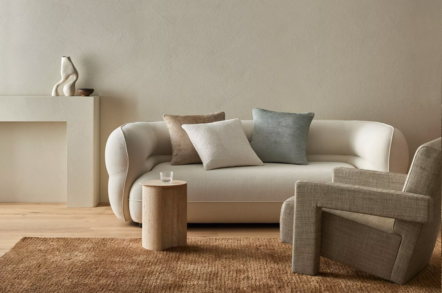 The Noble ソフトグロウベルベット パイピング付クッションカバー(Oatmeal) 50×50cm