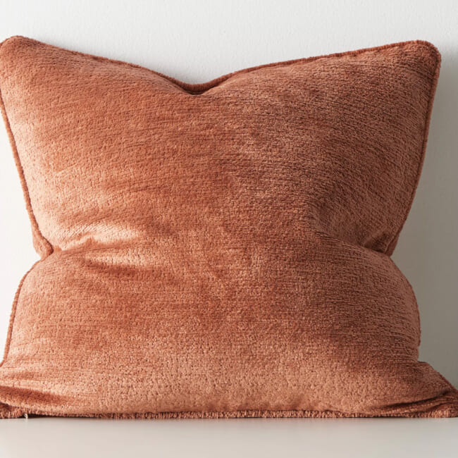 The Noble ソフトグロウベルベット パイピング付クッションカバー(Spice) 50×50cm