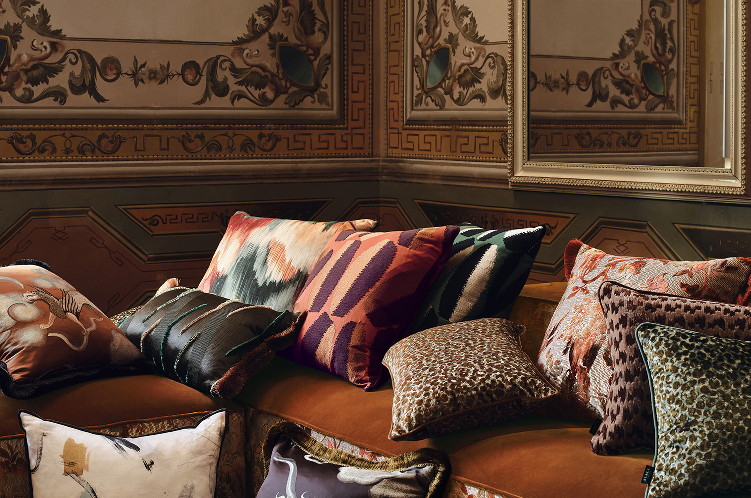 【海外取寄品】BLACK edition(ブラックエディション) Ebruクッション(Amazonia) 55x55cm 中材付