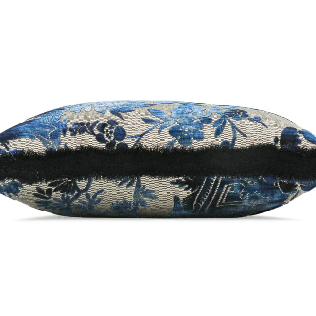 【海外取寄品】BLACK edition(ブラックエディション) Isenzo クッション(Topaz) 55x55cm 中材付