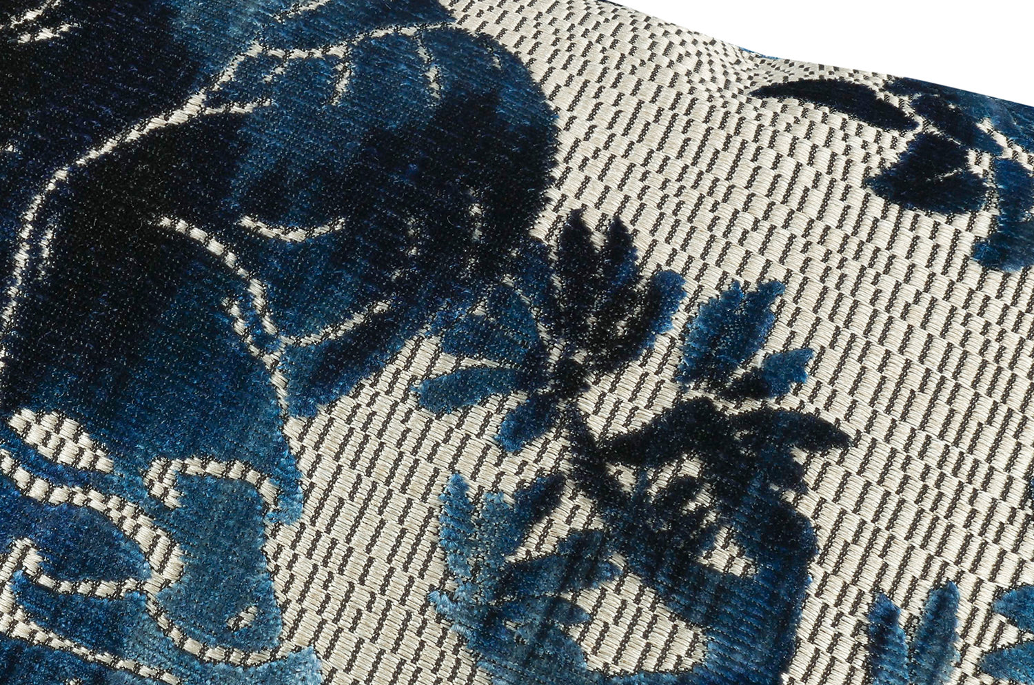 【海外取寄品】BLACK edition(ブラックエディション) Isenzo クッション(Topaz) 55x55cm 中材付