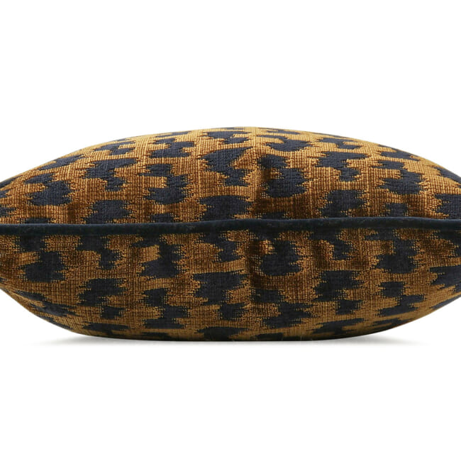 【海外取寄品】BLACK edition(ブラックエディション) Koba クッション(Manuka) 60x40cm 中材付