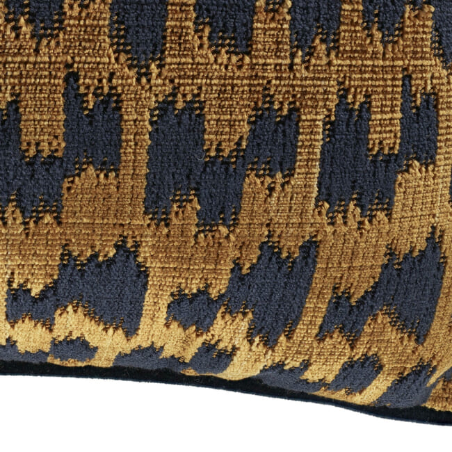 【海外取寄品】BLACK edition(ブラックエディション) Koba クッション(Manuka) 60x40cm 中材付