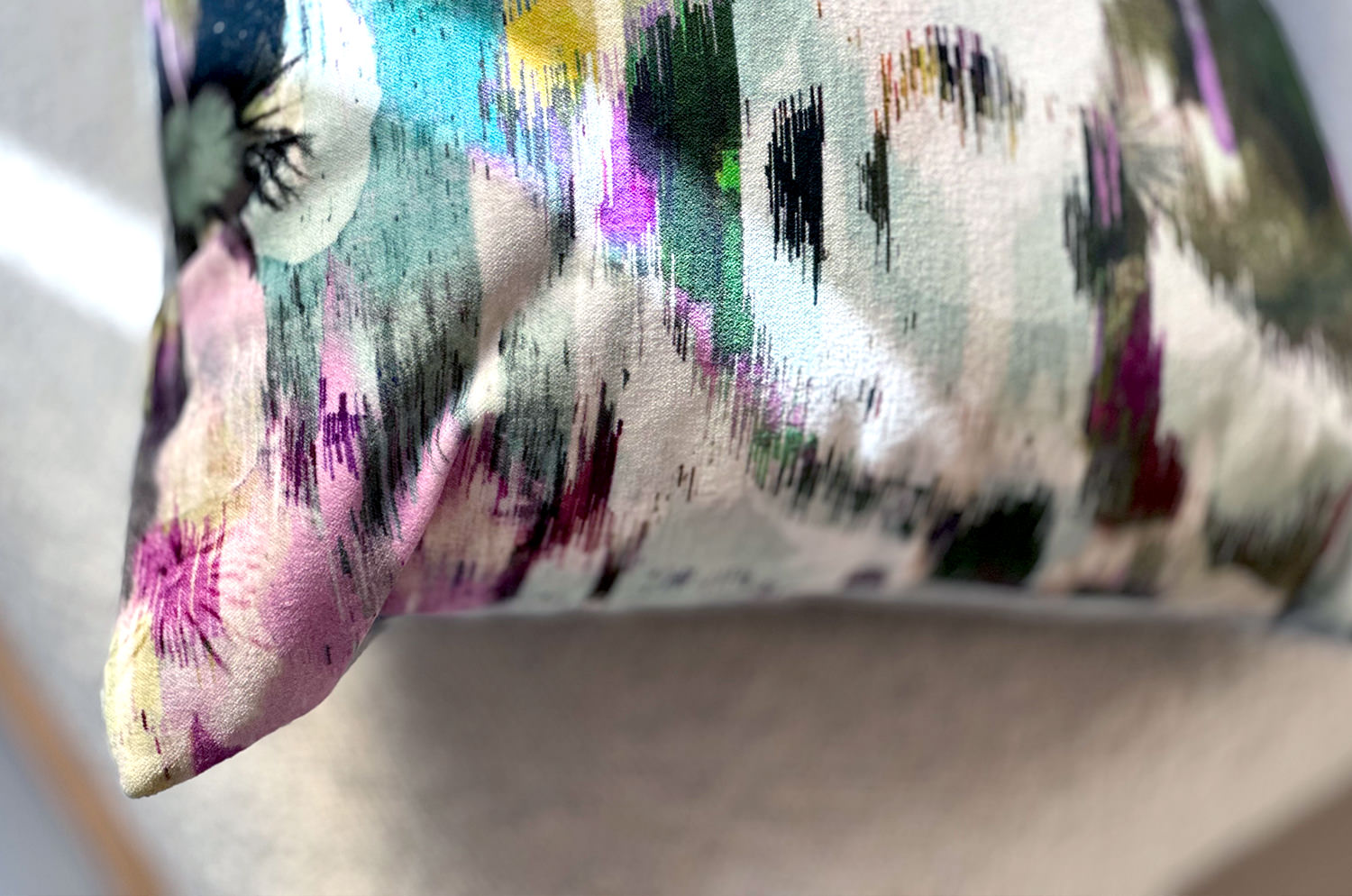 空間が一瞬で整う3点コーディネートセット！【BLACKが創る、大人のラグジュアリー】(中材付)