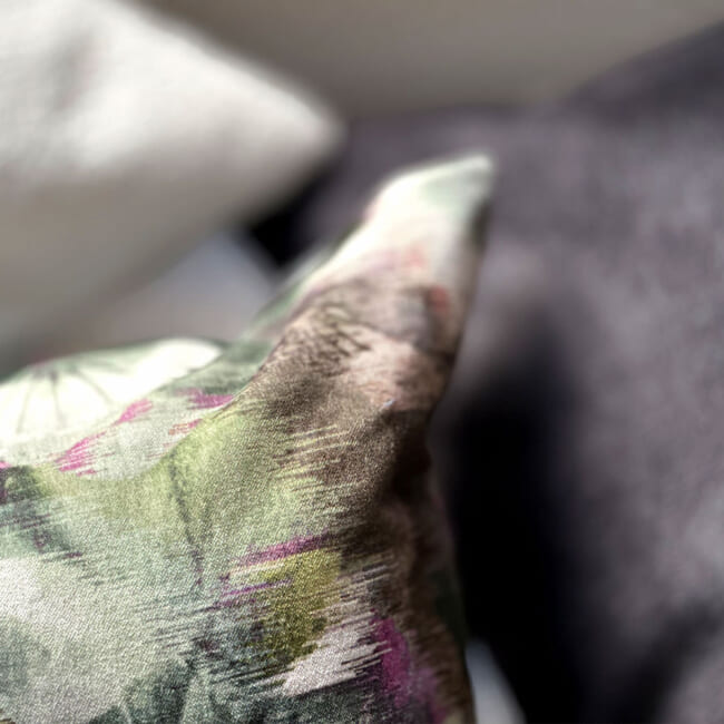 空間が一瞬で整う3点コーディネートセット！【BLACKが創る、大人のラグジュアリー】(中材付)