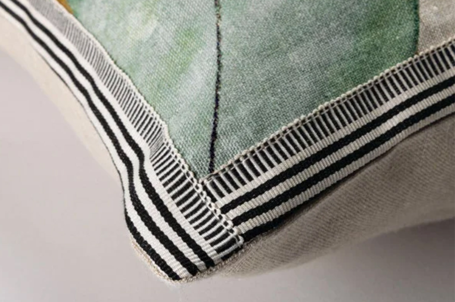 【海外取寄品】CASAMANCE DOUCEUR ARDENTE ダドゥスール アルデンテ クッションカバー(Persan ambre) 60×40cm