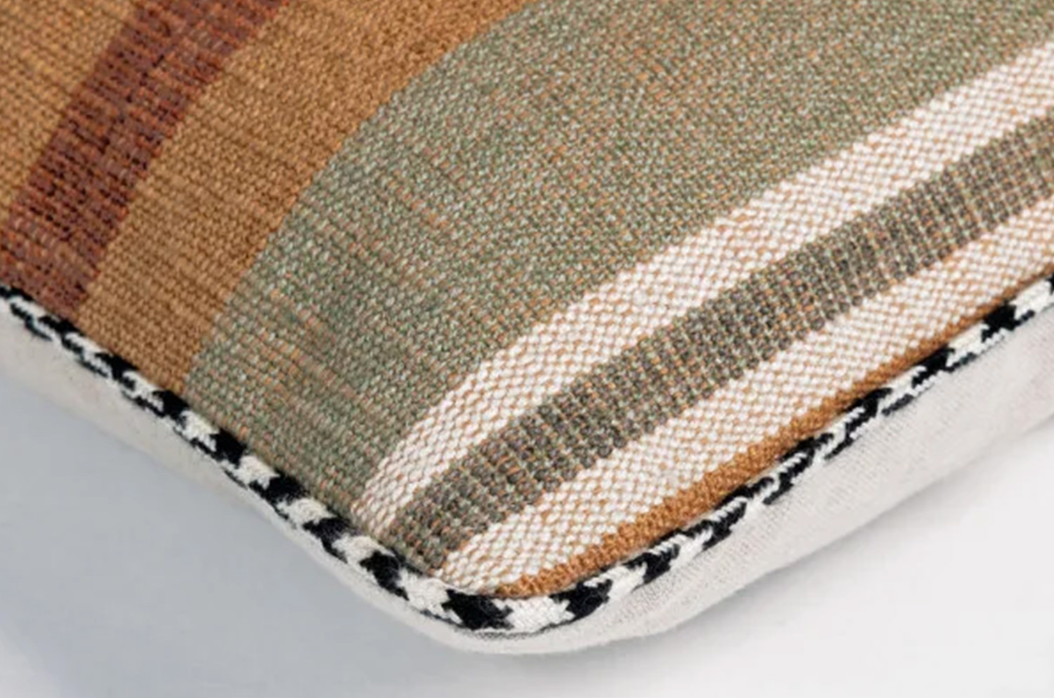 【海外取寄品】CASAMANCE VIA VERRI ヴィア ヴェッリ クッションカバー(Kaki terre de sienne) 60×40cm