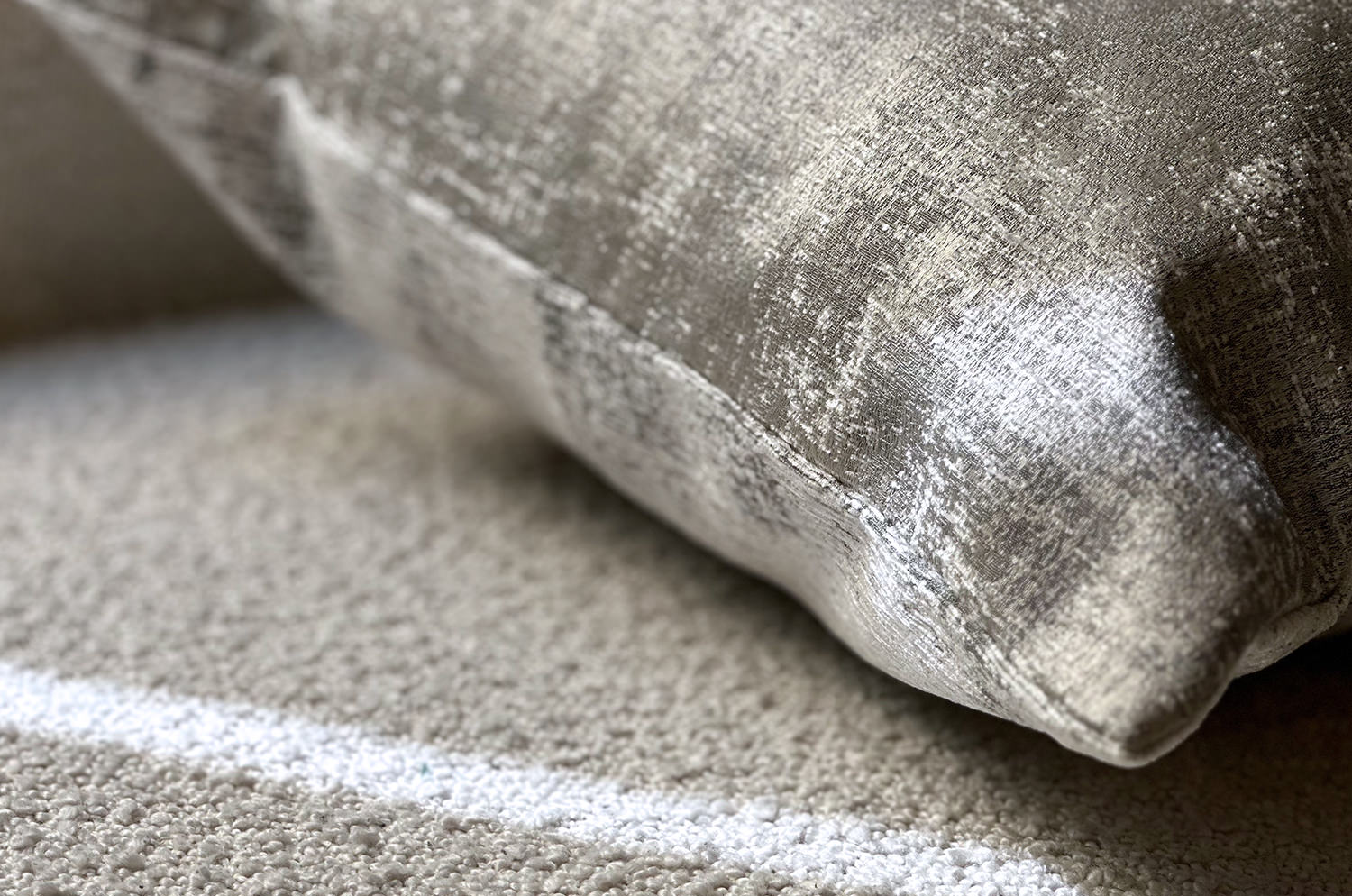 空間が一瞬で整う3点コーディネートセット！【海外テキスタイルが魅せる、ピーコックグリーン】(中材付)