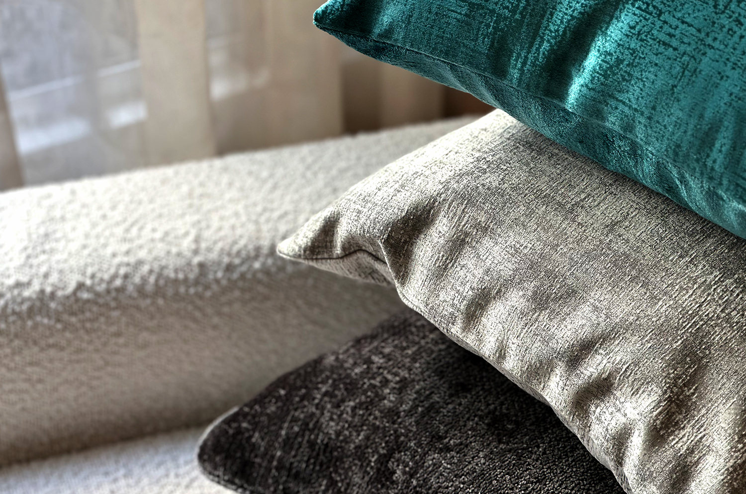 空間が一瞬で整う3点コーディネートセット！【海外テキスタイルが魅せる、ピーコックグリーン】(中材付)