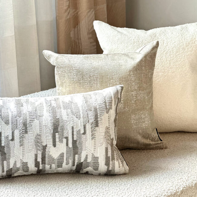 空間が一瞬で整う3点コーディネートセット！【空間を格上げする、洗練のグレージュ】(中材付)