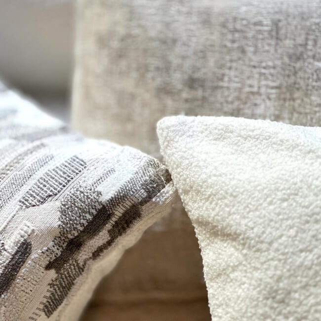 空間が一瞬で整う3点コーディネートセット！【空間を格上げする、洗練のグレージュ】(中材付)