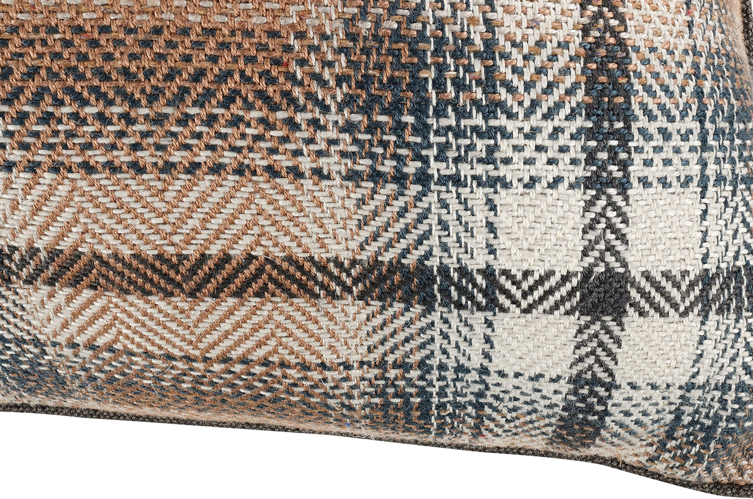 【海外取寄品】ROMO(ロモ) Elburyクッション(Ginger) 50x50cm 中材付