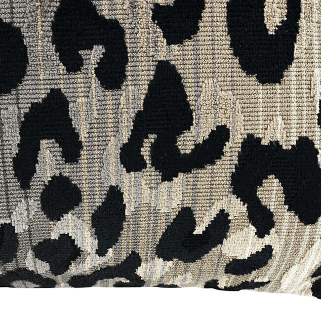 【海外取寄品】ROMO(ロモ) Mimi Velvetクッション(Kohl) 60x40cm 中材付