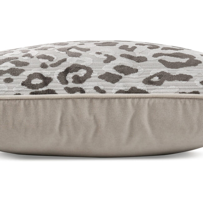 【海外取寄品】ROMO(ロモ) Mimi Velvetクッション(Gris) 65x65cm 中材付