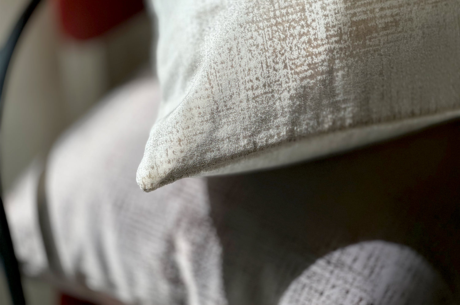 The Gloria グロリア ベルベットクッションカバー (クリーム) 45×45cm