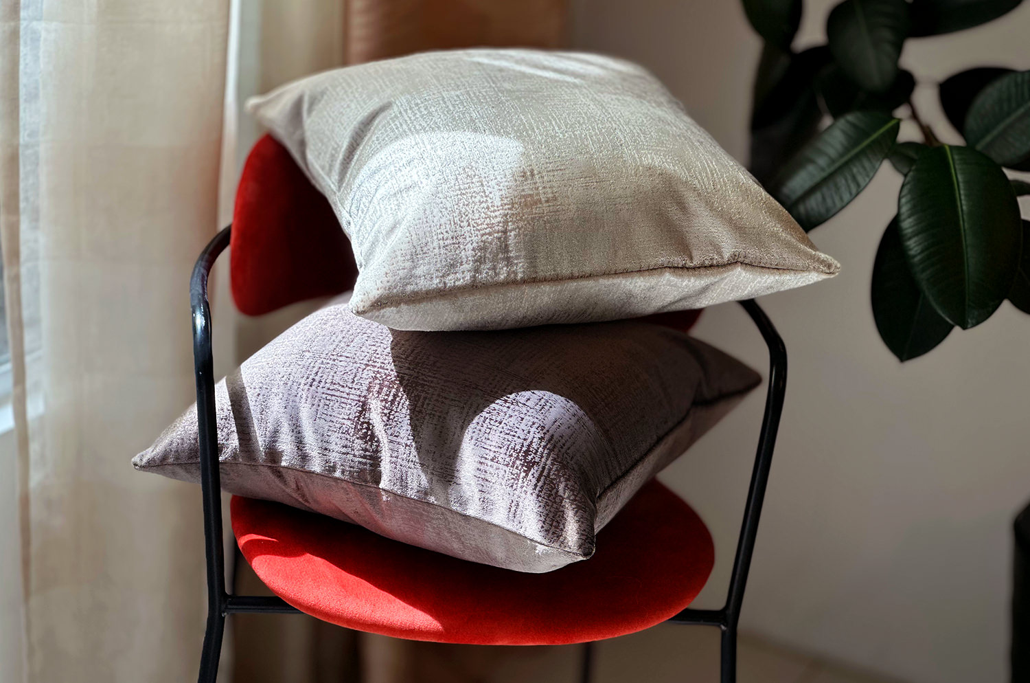 The Gloria グロリア ベルベットクッションカバー (クリーム) 45×45cm