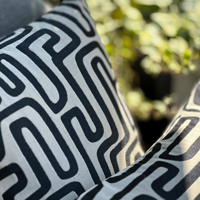 The Organic Maze 迷路柄 スタイルジャガード クッションカバー 45×45cm