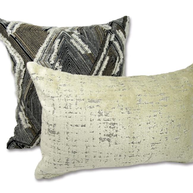 The SPHINX スフィンクス フレンチデザインベルベット クッション (グレージュ) 45×30cm 中材付