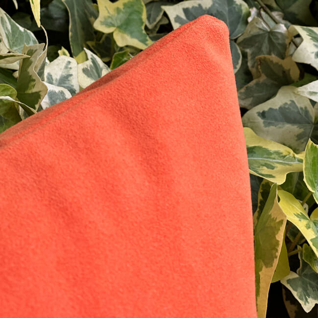 The Ultrasuede ウルトラスエード®︎HP クッションカバー (オレンジ) 45×45cm