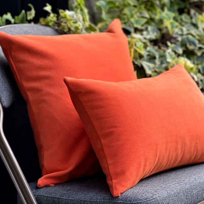 The Ultrasuede ウルトラスエード®︎HP クッションカバー (オレンジ) 45×45cm