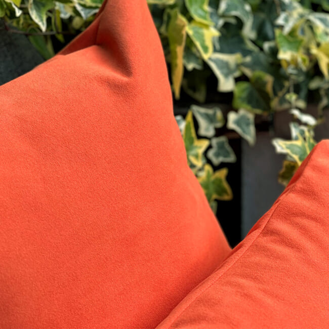 The Ultrasuede ウルトラスエード®︎HP クッションカバー (オレンジ) 45×45cm