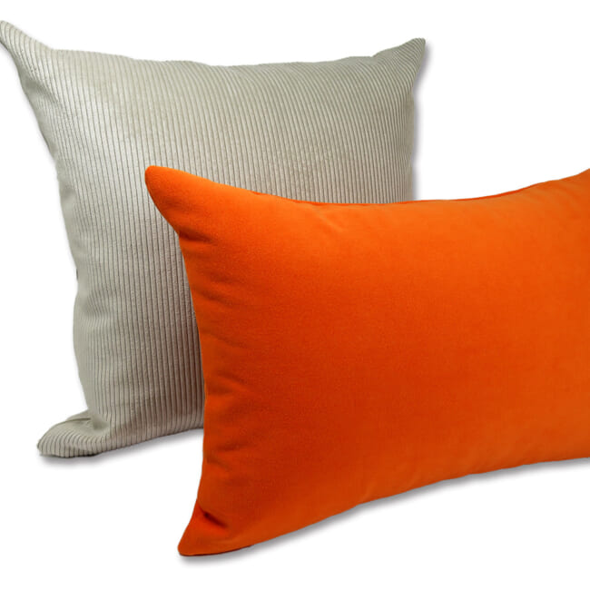 The Ultrasuede ウルトラスエード®︎HP クッション (オレンジ) 45×30cm 中材付